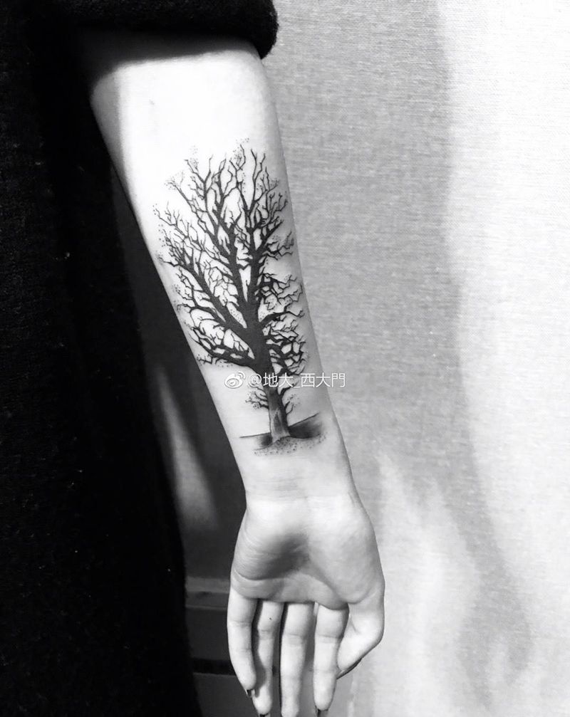 生命之树纹身图片_手臂欧美写实点刺树原创西門纹身图案