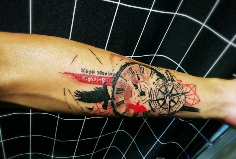 挑战，时间，方向。纹身图片