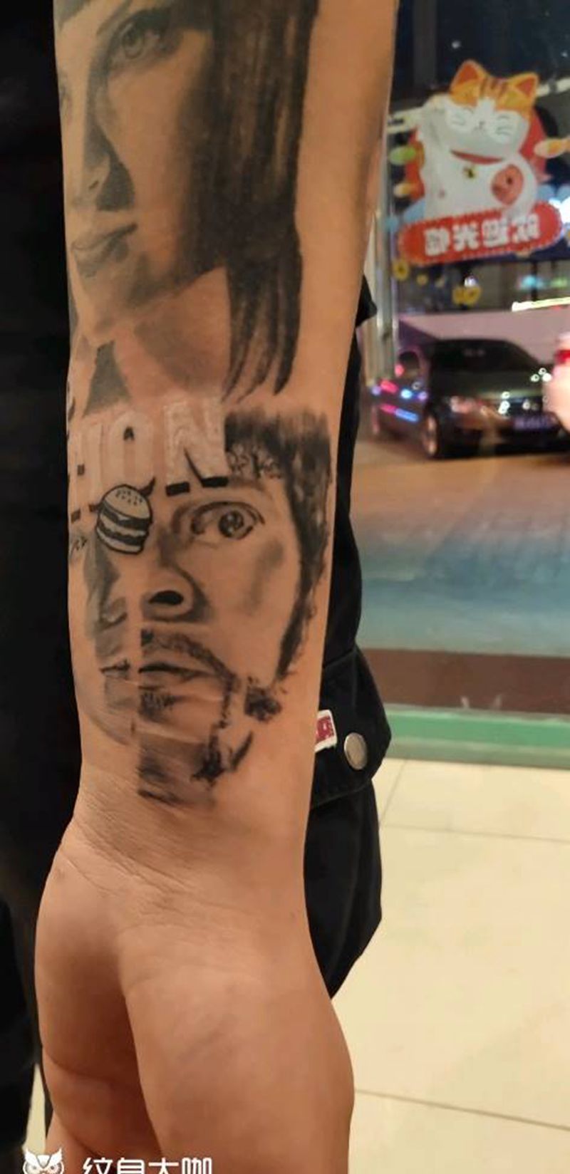 低俗小说纹身图片_手臂欧美写实写实黑灰写实纹身图案