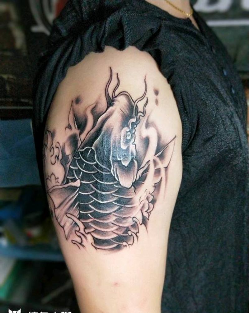 遮盖 十字架纹身图片