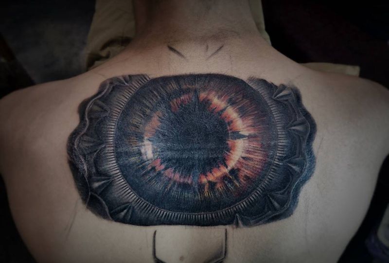 机械背之眼（未完成）纹身图片