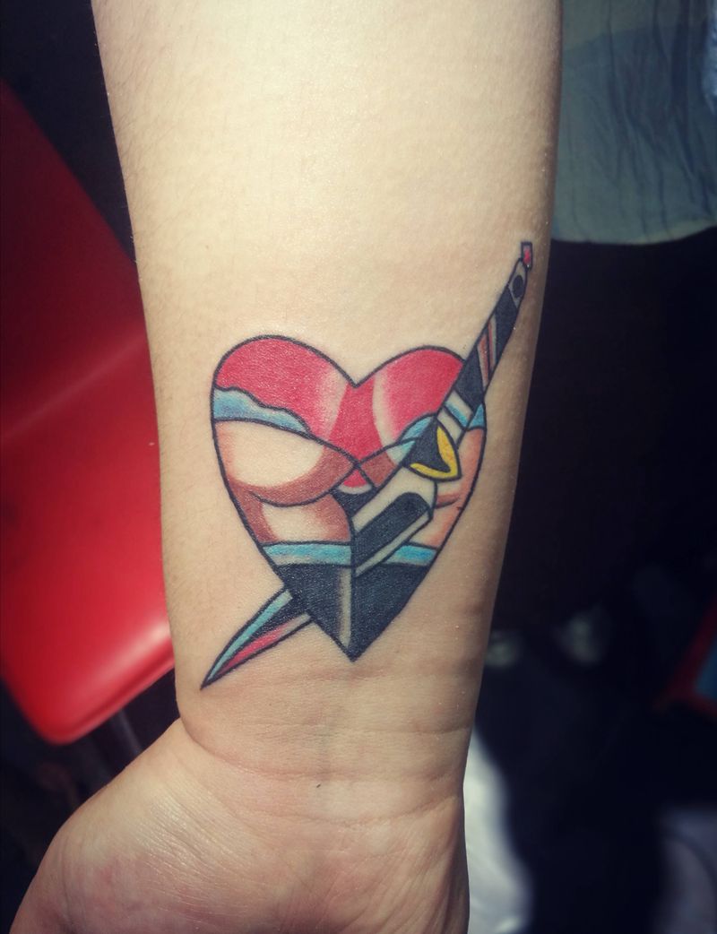 心纹身图片_颈部腹部腰部背部手臂腿部欧美贴纸几何成品纹身图案