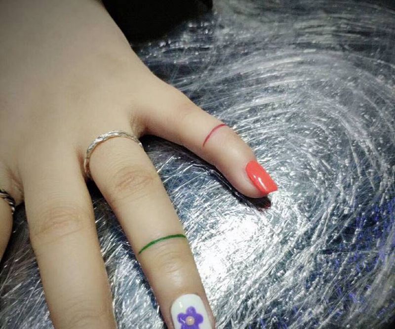 线纹身图片_手部胸部几何纹身图案