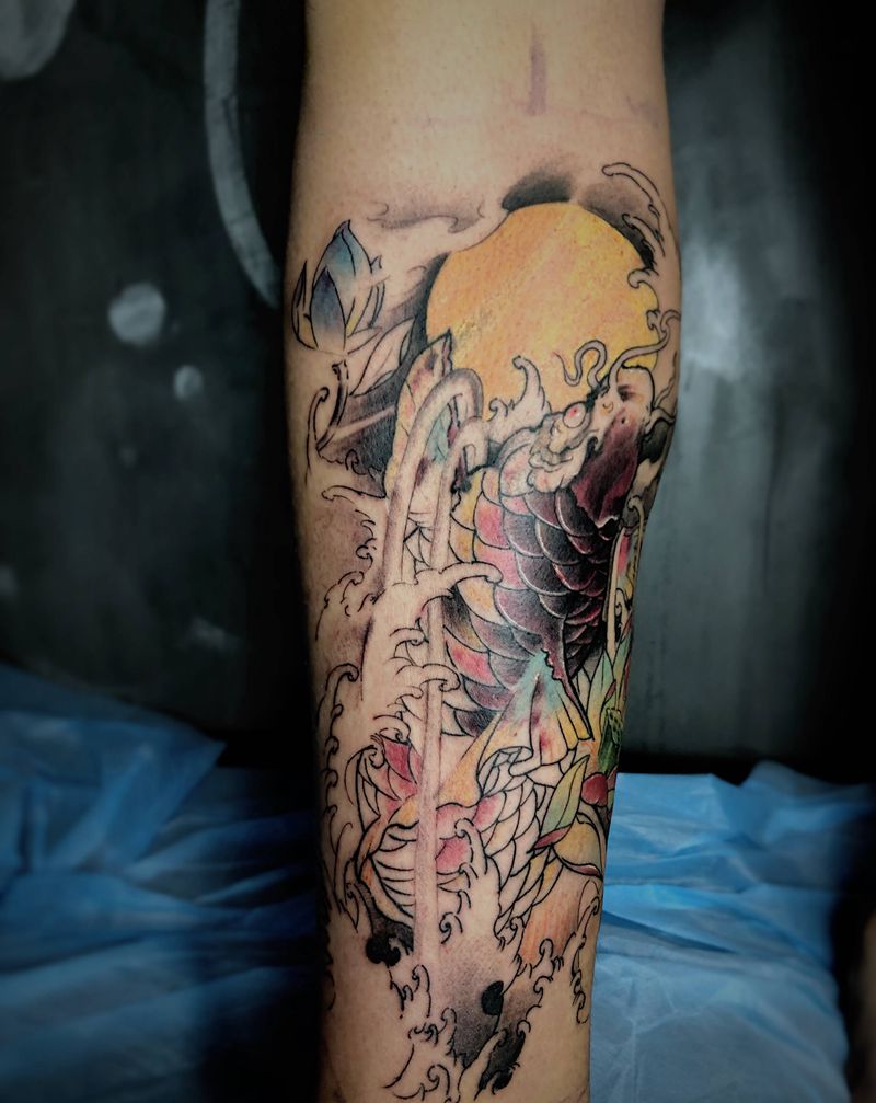 锦鲤纹身图片_腿部新传统纹身图案