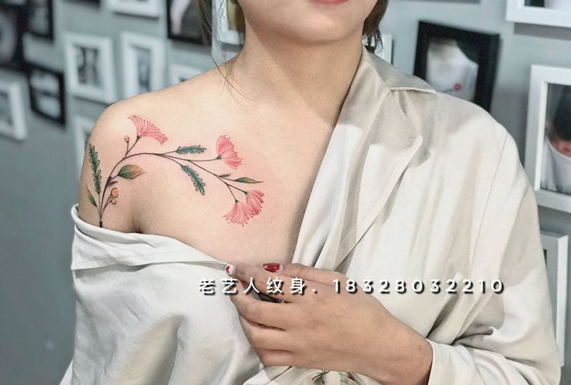 合欢花。纹身图片_胸部纹身图案