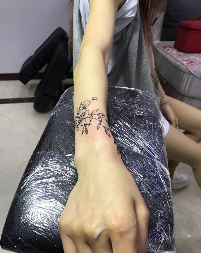 手部素花纹身图片_手部纹身图案