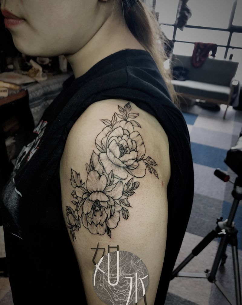 素花纹身图片_手臂点刺纹身图案