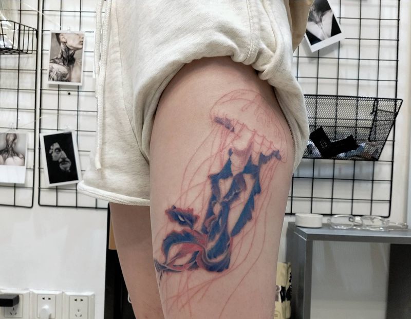 未完成。纹身图片_腿部臀部水彩欧美写实纹身图案