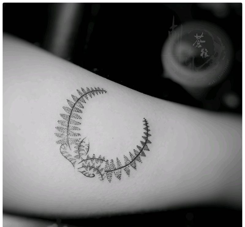 小图纹身图片_手部纹身图案