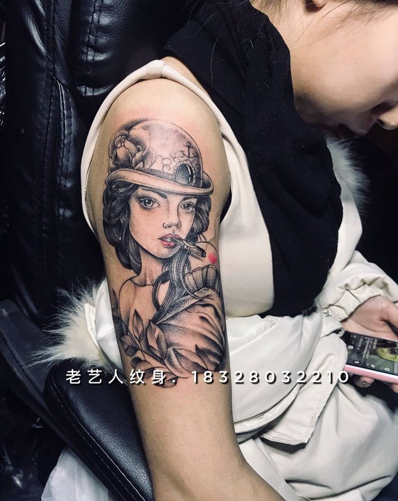 摩登美女纹身图片