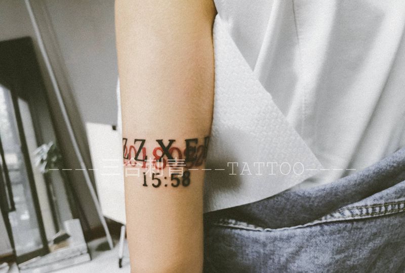 小英文纹身图片_手臂纹身图案