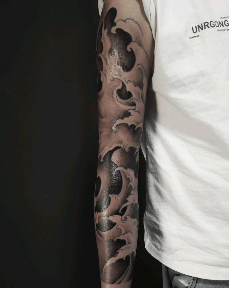 浪臂纹身图片_手臂新传统纹身图案