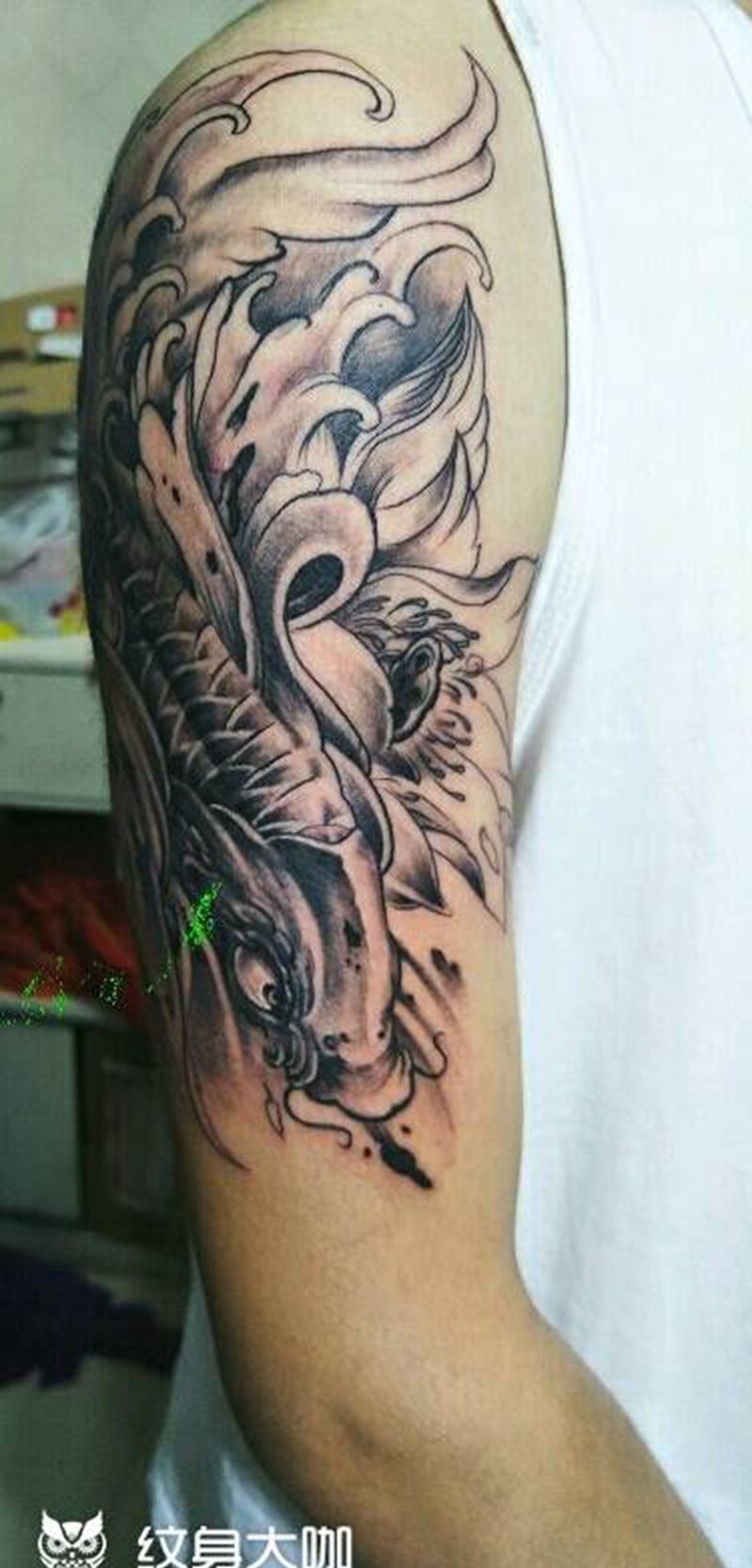 传统鲤鱼纹身图片