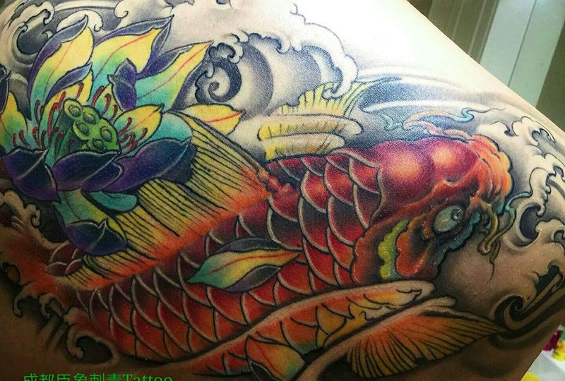 传统锦鲤纹身图片