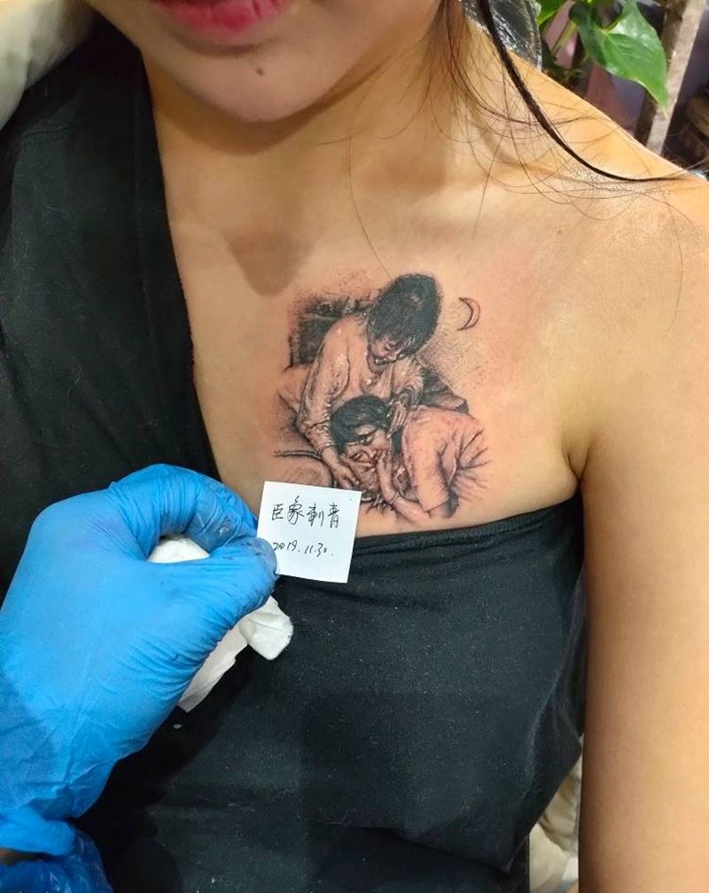 小小照片纹身图片_胸部点刺小照片纹身图案