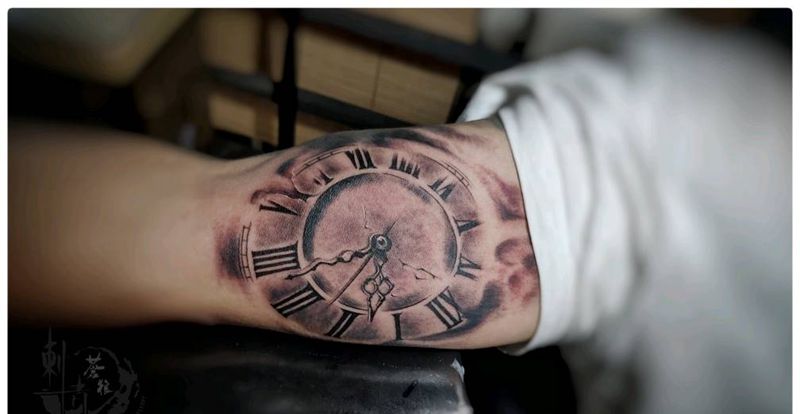 时钟纹身图片_手部纹身图案