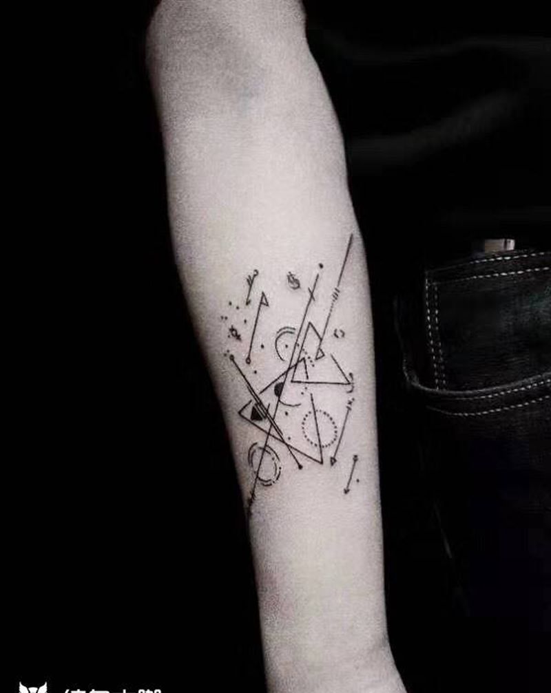 线条美纹身图片