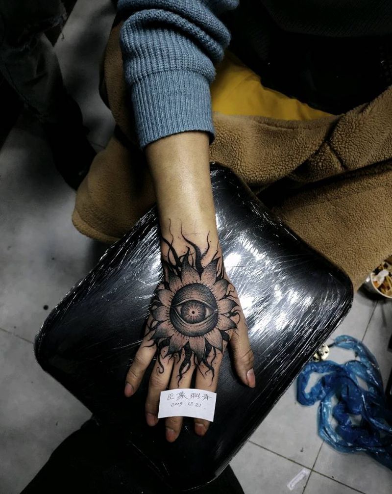 手背纹身图片_点刺纹身图案