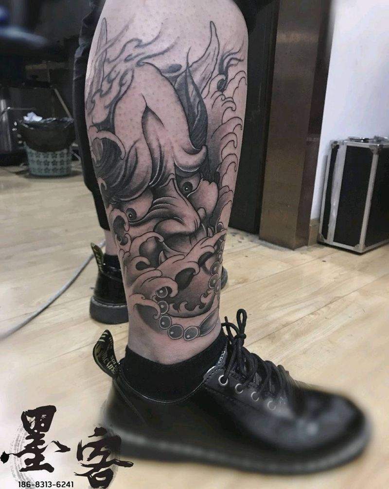 班诺纹身图片_腿部纹身图案