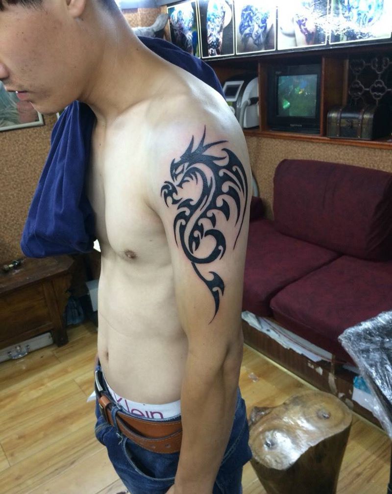 图腾龙纹身图片