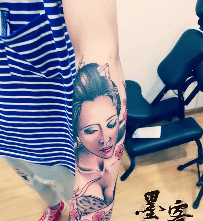 艺妓纹身图片_手臂新传统纹身图案