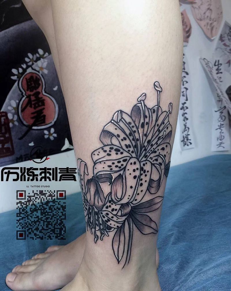 百合花纹身图片