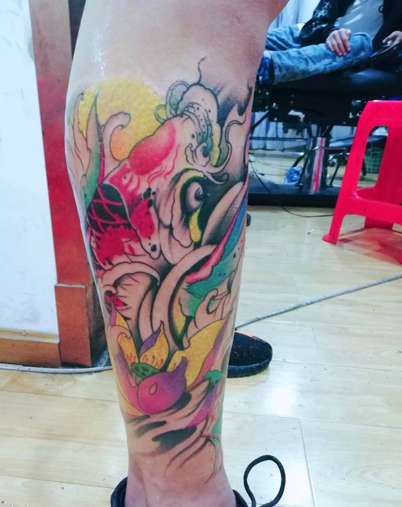 锦鲤纹身图片_腿部纹身图案