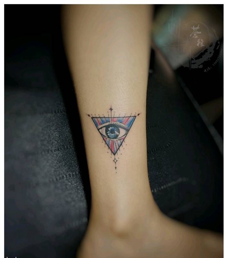上帝之眼纹身图片