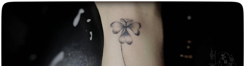 小图纹身图片_手部纹身图案