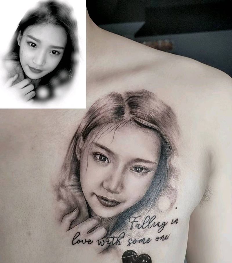 写实肖像纹身图片_胸部欧美写实人物写实纹身图案