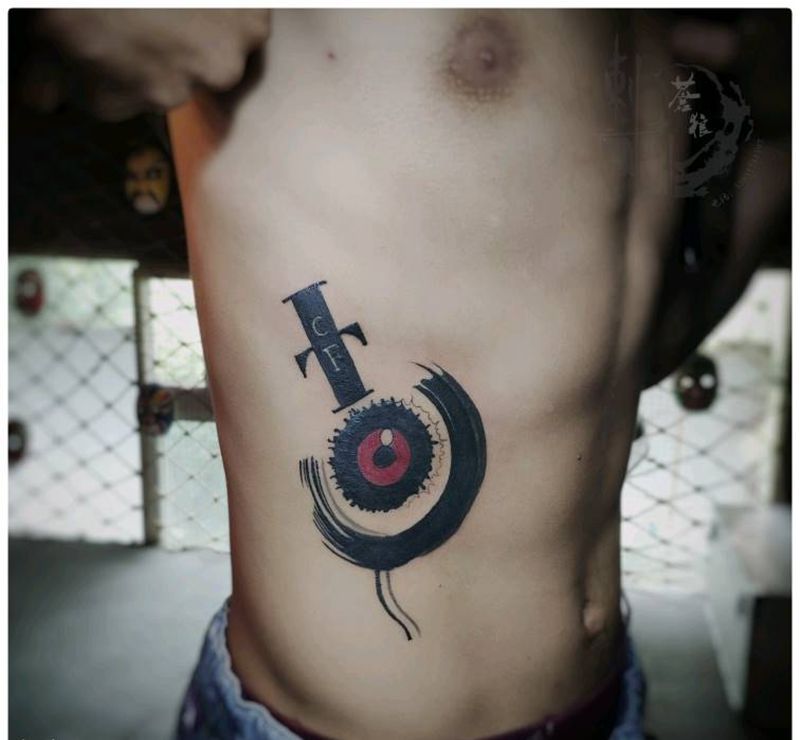 小图纹身图片_腰部纹身图案