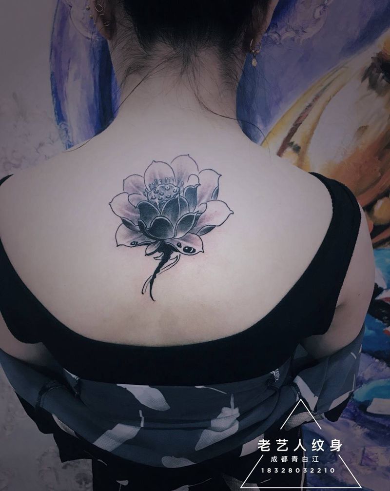 荷花纹身图片