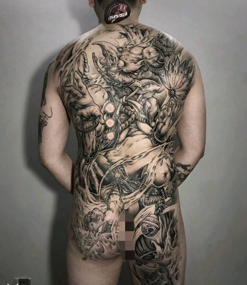 乌鸦天狗纹身图片_背部臀部新传统纹身图案