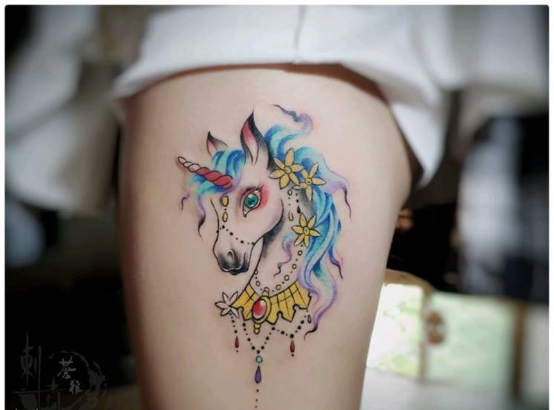 独角兽纹身图片_腿部纹身图案