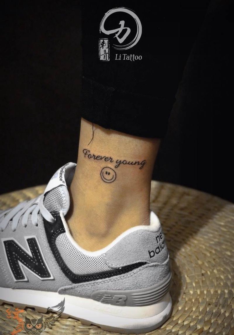 小小字母来一对纹身图片