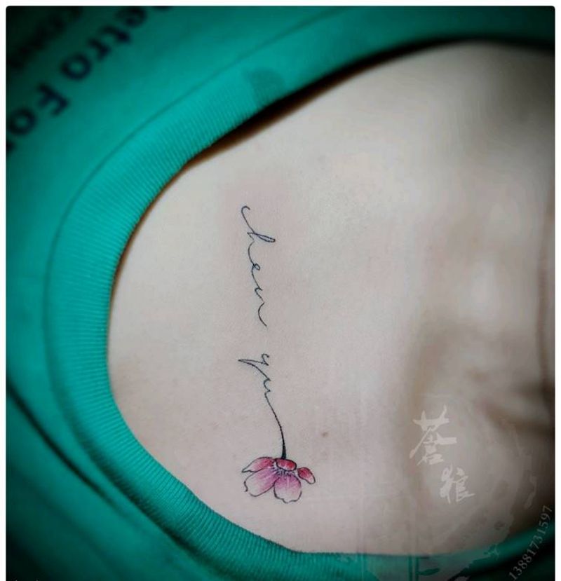 花纹身图片_颈部纹身图案