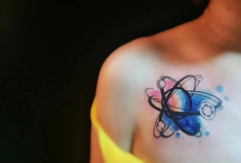 星球纹身图片_肩部纹身图案