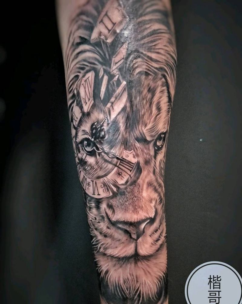 钟  狮纹身图片_欧美写实纹身图案