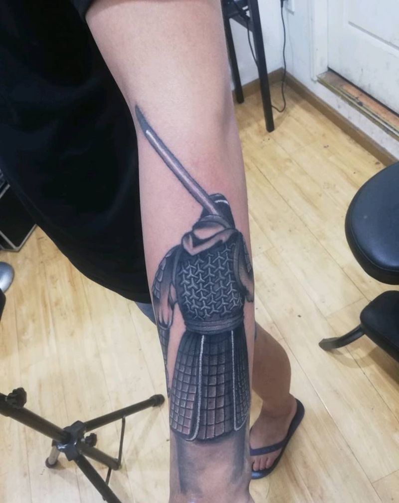 至尊宝纹身图片_手臂老传统纹身图案