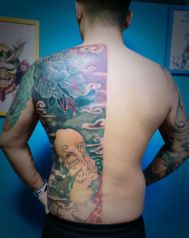 半背遮盖纹身图片_背部新传统纹身图案