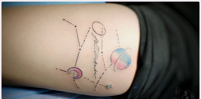 星球纹身图片_腿部纹身图案