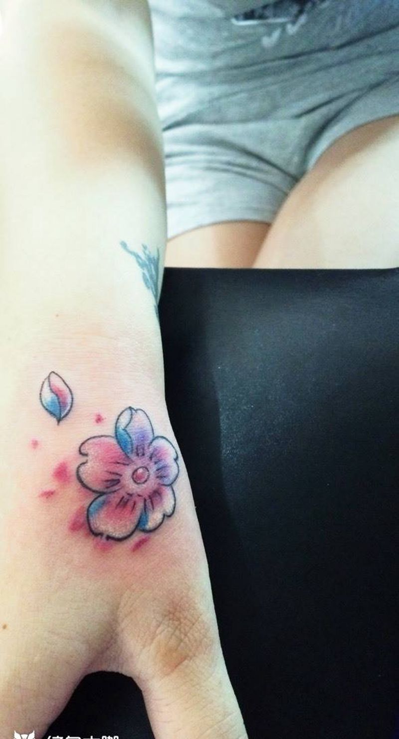 小图一枚纹身图片