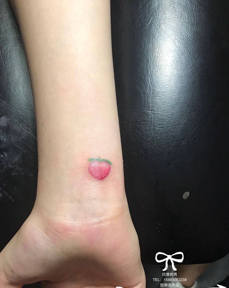 小桃子纹身图片