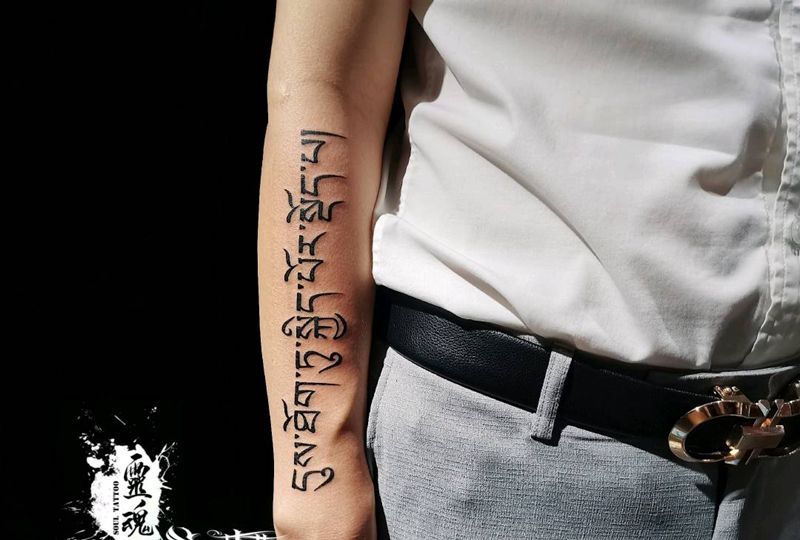 藏文纹身图片_手部藏文纹身图案