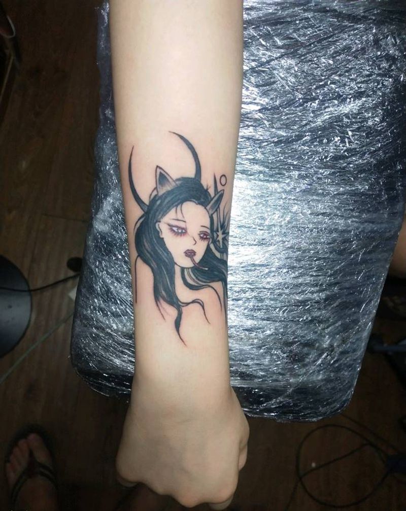 女鬼纹身图片_手部纹身图案