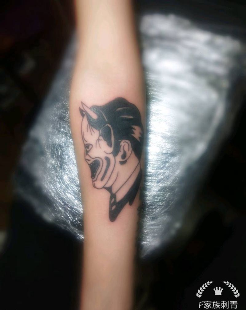 般若面具纹身图片_手部纹身图案