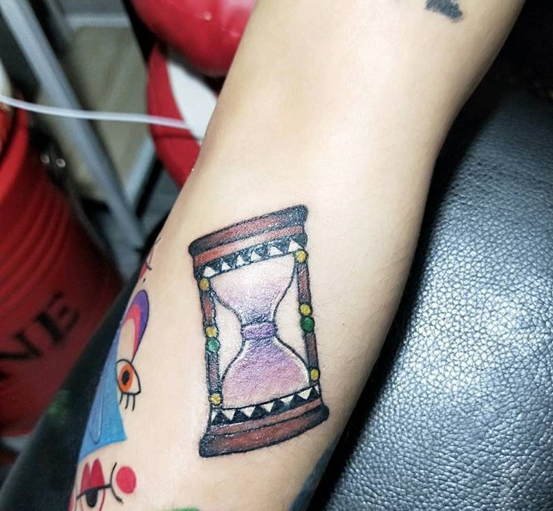 沙漏纹身图片