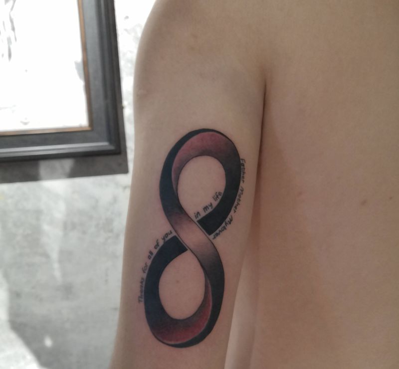 莫比乌斯环纹身图片_手臂纹身图案