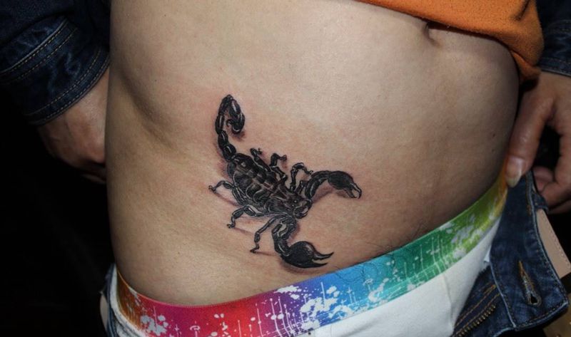 蝎子纹身图片_成品腿部欧美写实肖像动物纹身图案