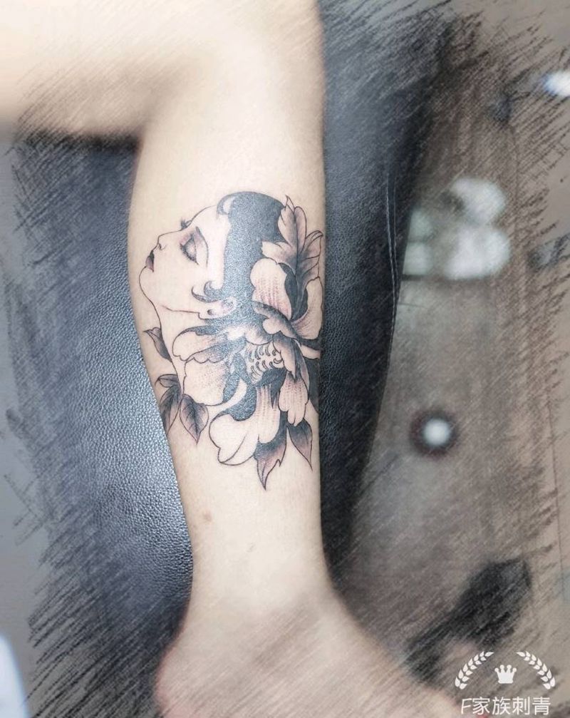 牡丹花下纹身图片_腿部纹身图案